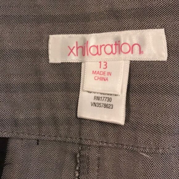 Cute gray striped Bermuda shorts - Picture 3 of 5